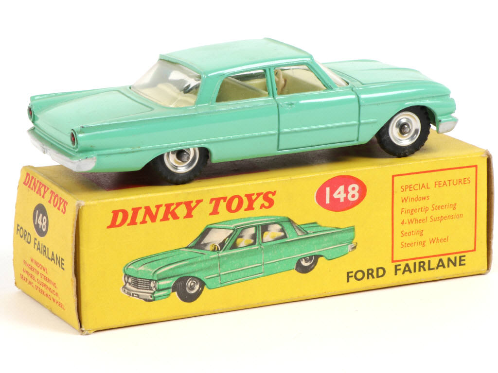 Lot 260 - DINKY TOYS (GB) (1)