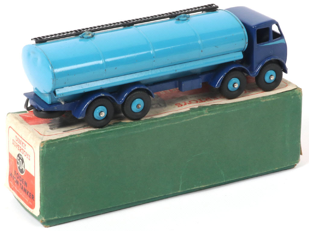 Lot 276 - DINKY TOYS (GB) (1)