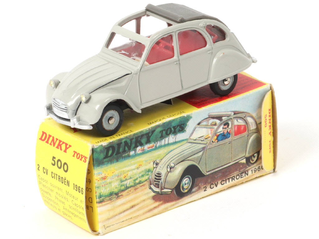 Lot 327 - DINKY TOYS (FRANCE) (1)