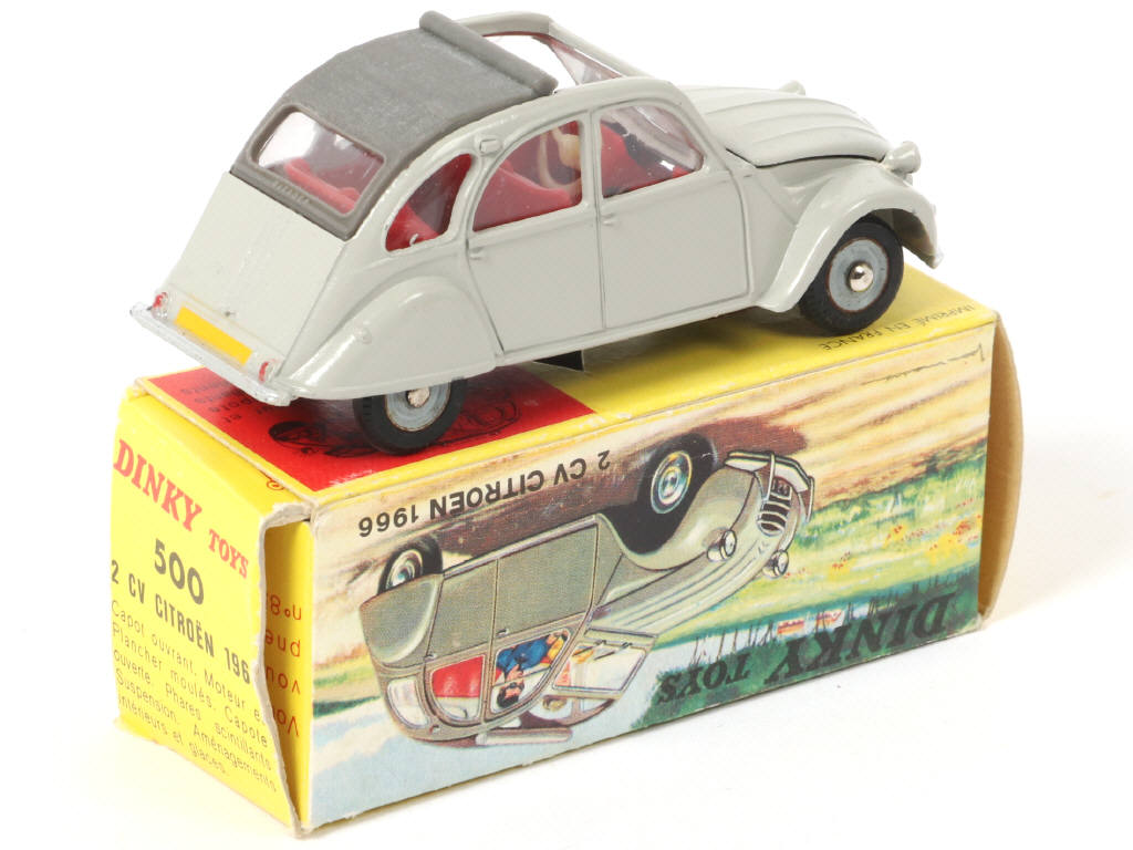 Lot 327 - DINKY TOYS (FRANCE) (1)
