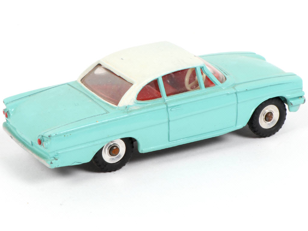 Lot 259 - DINKY TOYS (GB) (1)