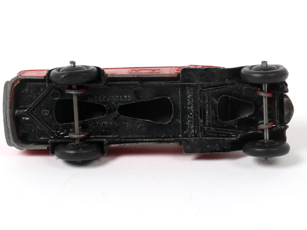 Lot 256 - DINKY TOYS (GB) (1)