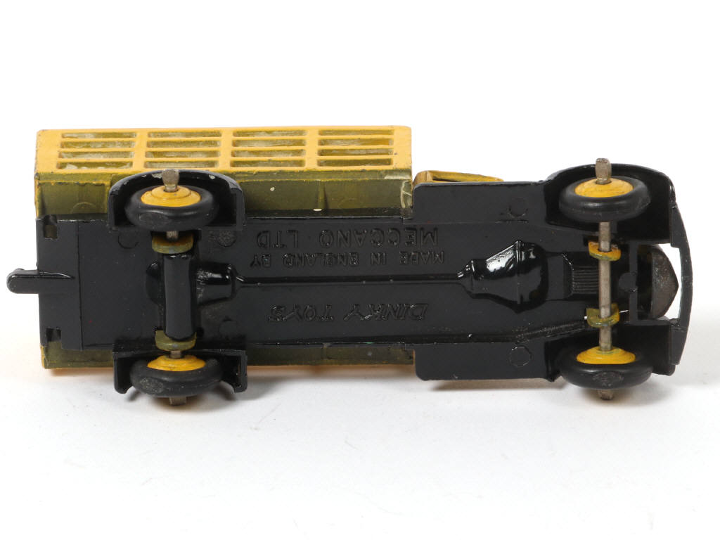 Lot 257 - DINKY TOYS (GB) (1)