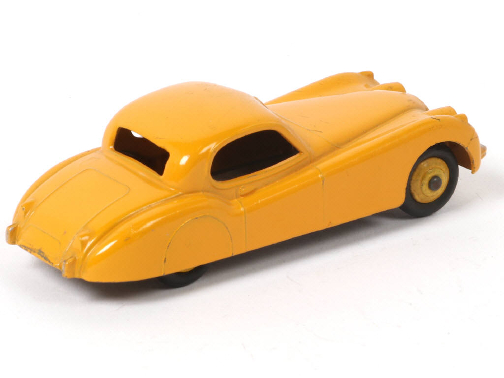 Lot 242 - DINKY TOYS (GB) (1)