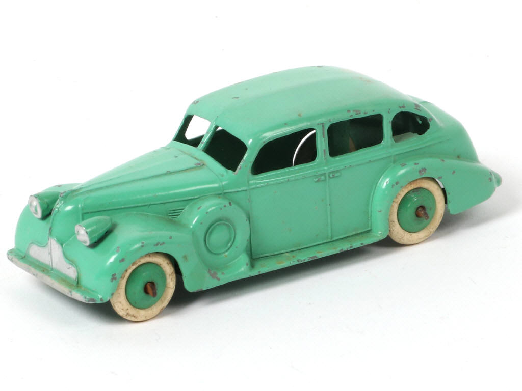 Lot 241 - DINKY TOYS (GB) (1)