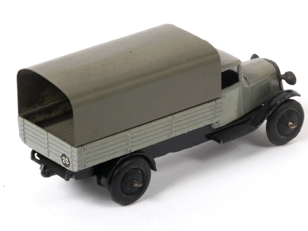 Lot 251 - DINKY TOYS (GB) (1)