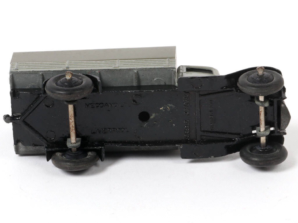 Lot 251 - DINKY TOYS (GB) (1)