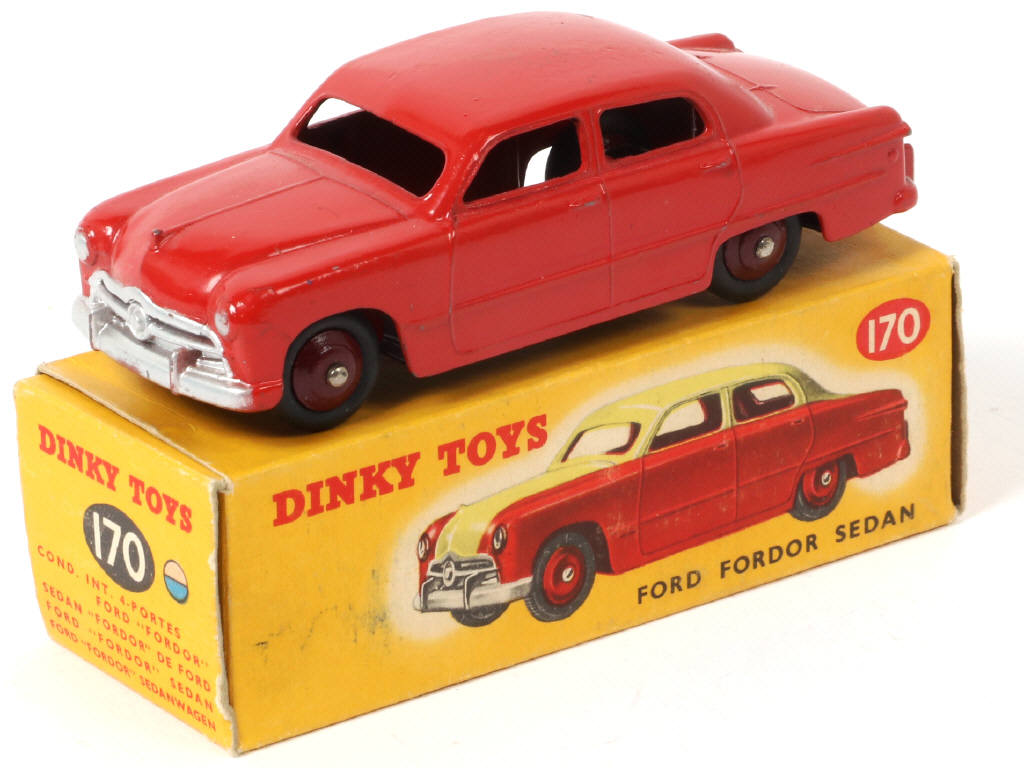 Lot 258 - DINKY TOYS (GB) (1)