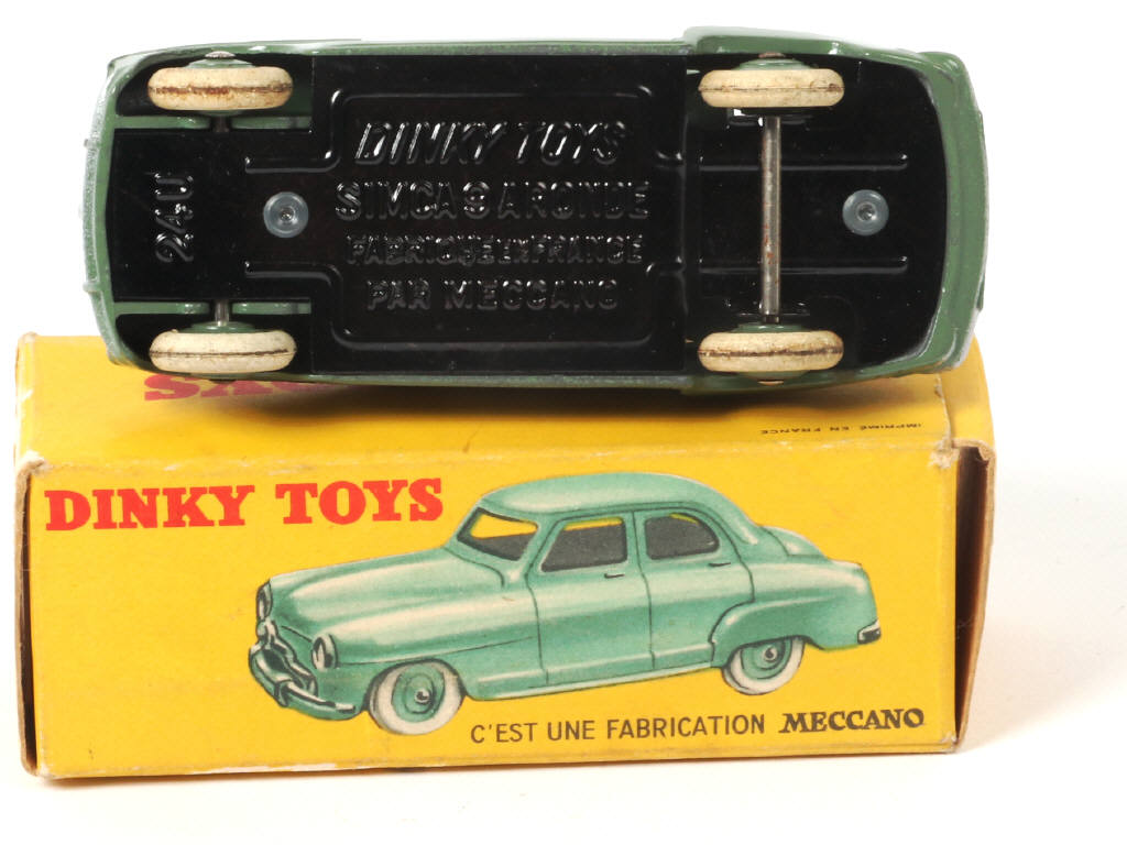 Lot 324 - DINKY TOYS (FRANCE) (1)