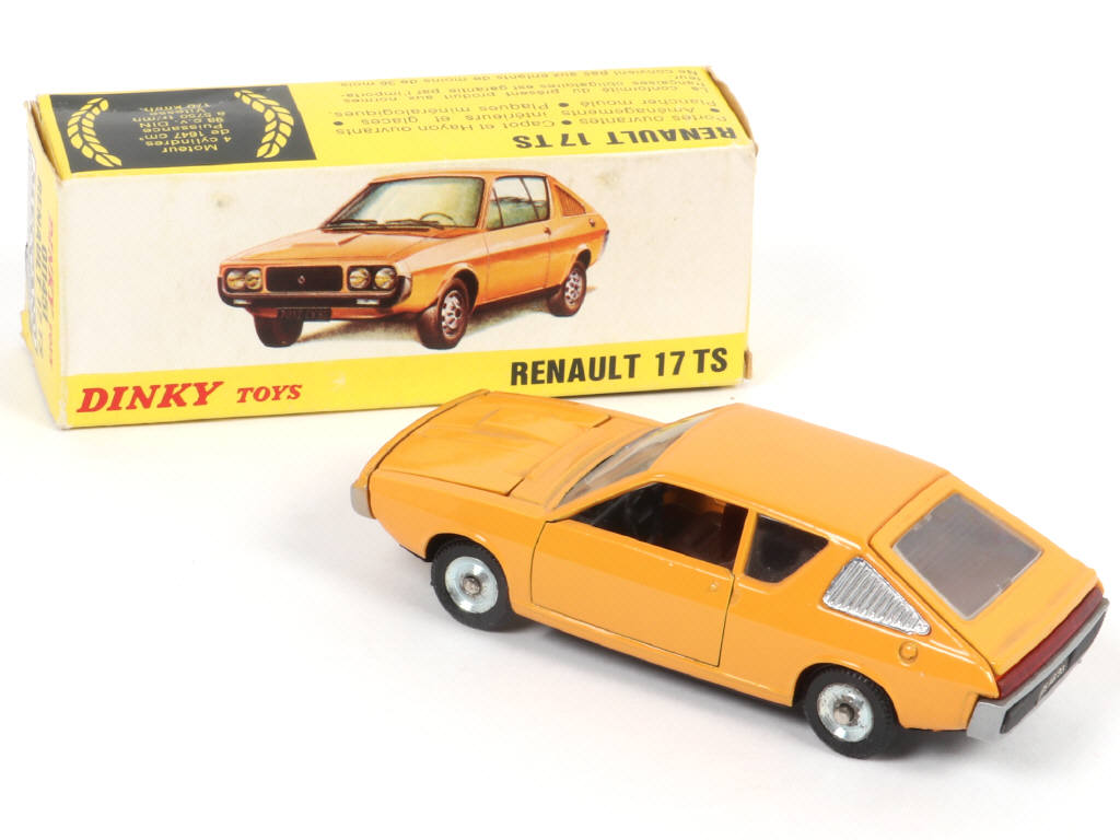 Lot 332 - DINKY TOYS (FRANCE) (1)