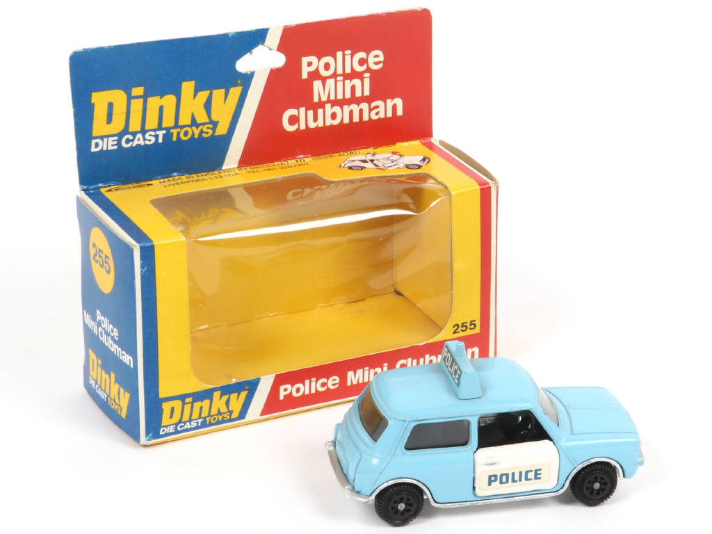 Lot 271 - DINKY TOYS (GB) (1)