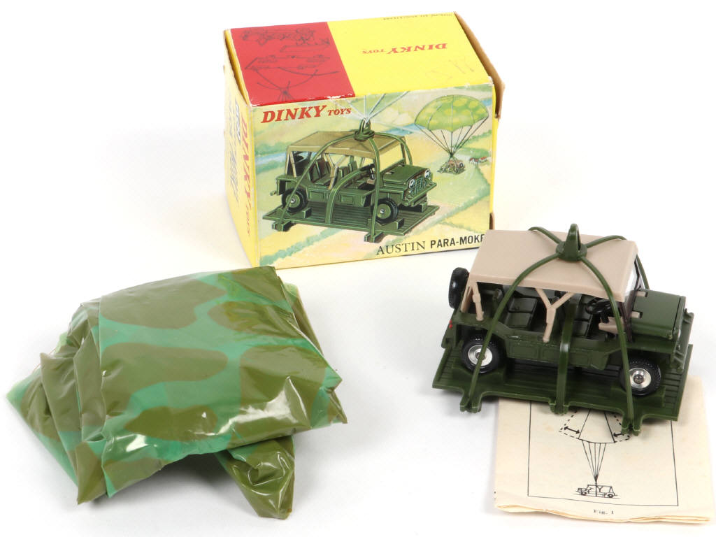 Lot 275 - DINKY TOYS (GB) (1)