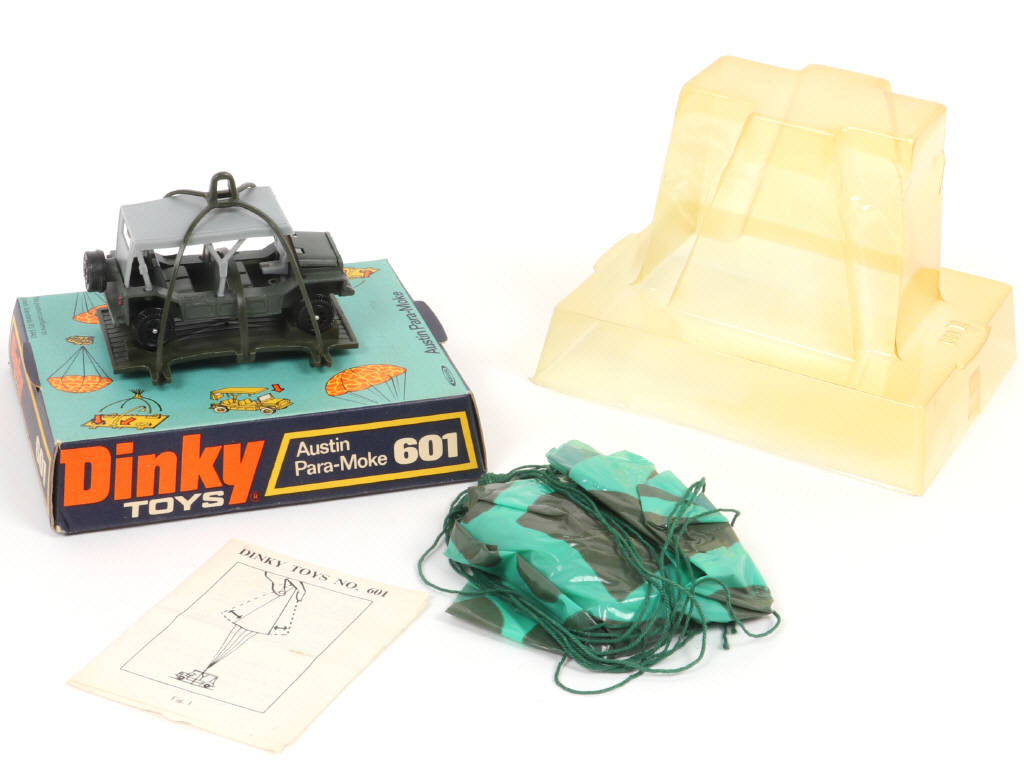 Lot 274 - DINKY TOYS (GB) (1)
