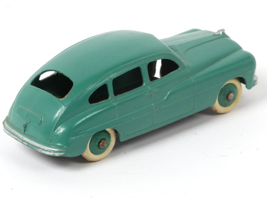 Lot 298 - DINKY TOYS (FRANCE) (1)