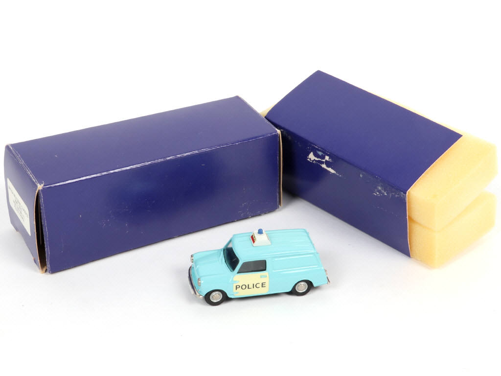 Lot 122 - BRITISH MOTORING CLASSICS (GB) (1)