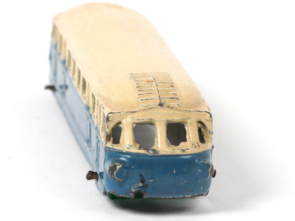 Lot 291 - DINKY TOYS (FRANCE) (1)
