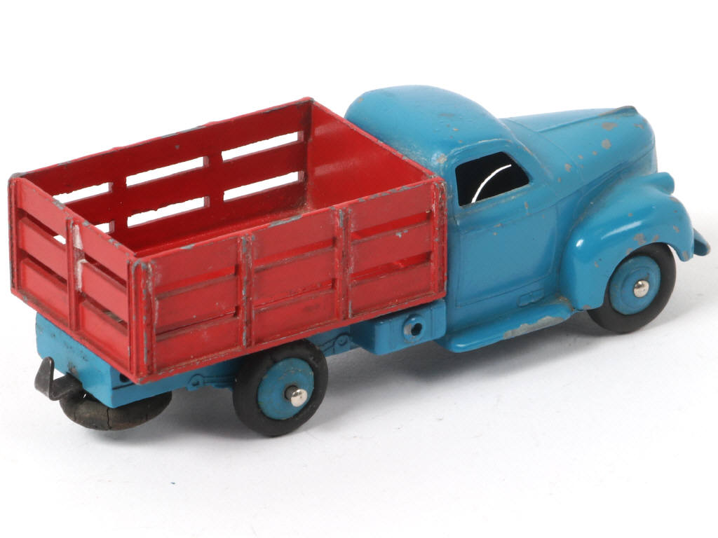 Lot 314 - DINKY TOYS (FRANCE) (1)