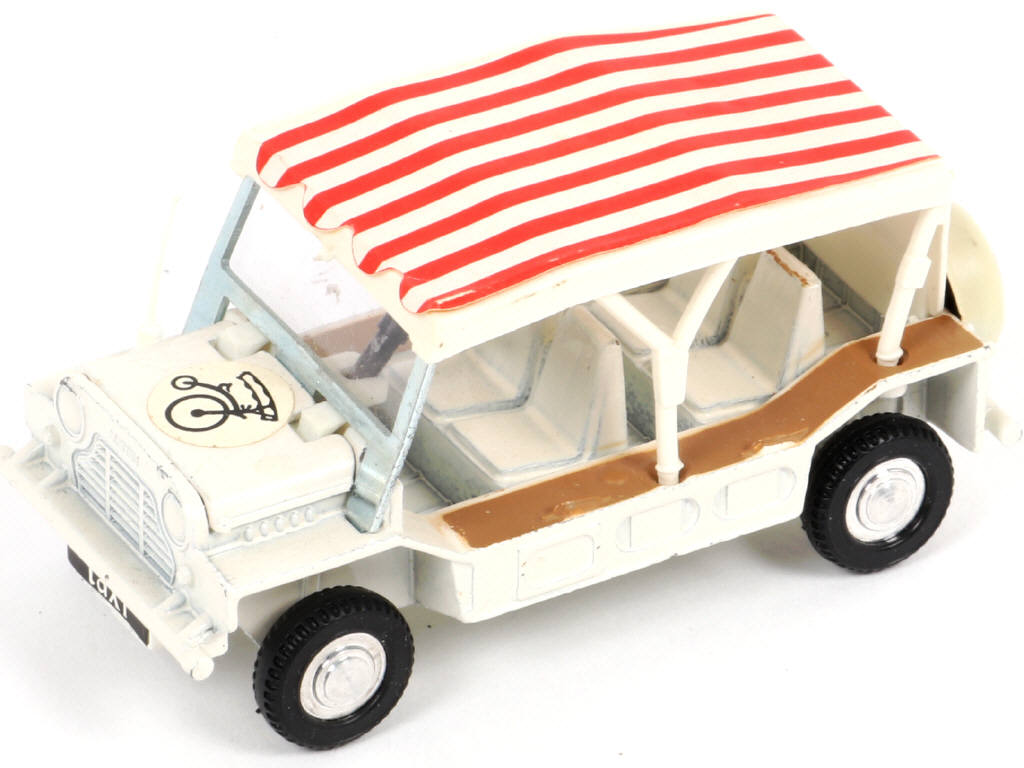 Lot 244 - DINKY TOYS (GB) (1)