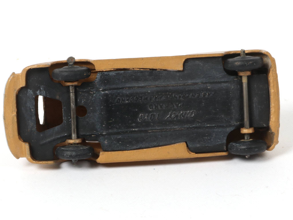 Lot 297 - DINKY TOYS (FRANCE) (1)