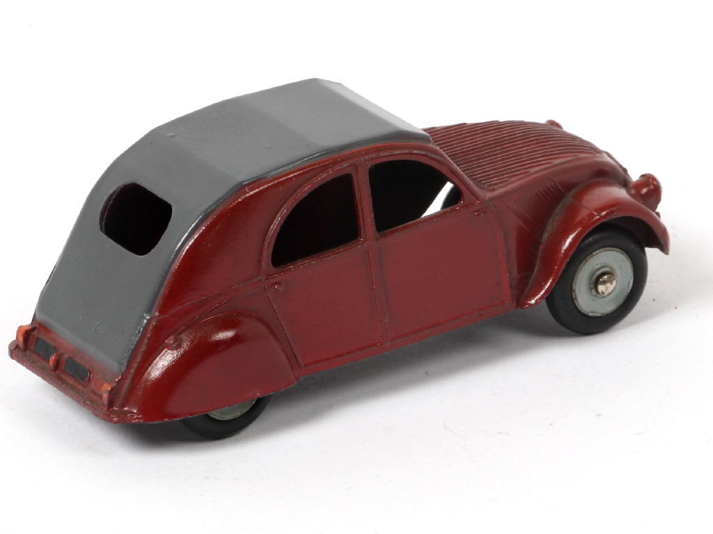 Lot 307 - DINKY TOYS (FRANCE) (1)