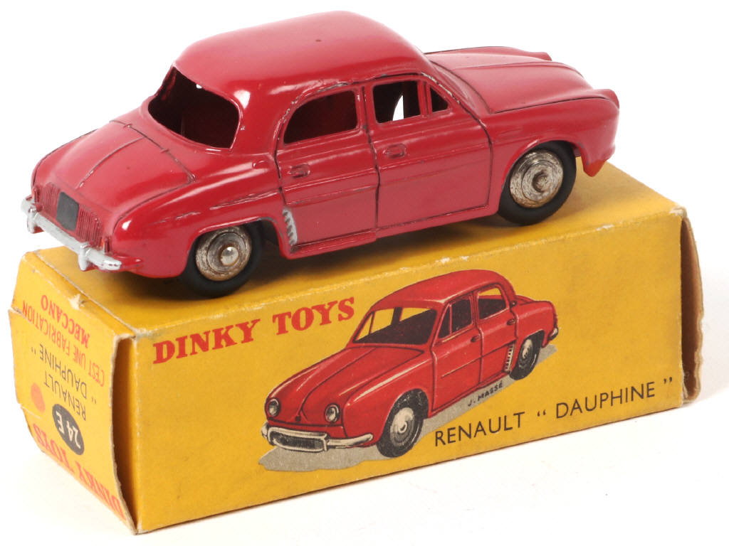 Lot 322 - DINKY TOYS (FRANCE) (1)