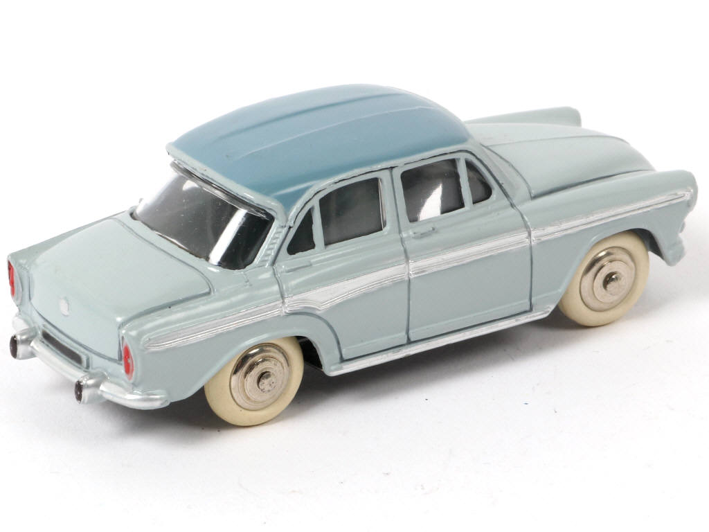 Lot 308 - DINKY TOYS (FRANCE) (1)