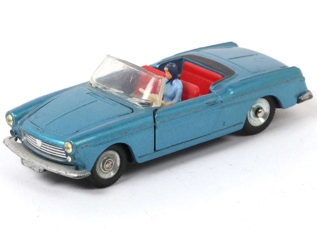 Lot 306 - DINKY TOYS (FRANCE) (1)