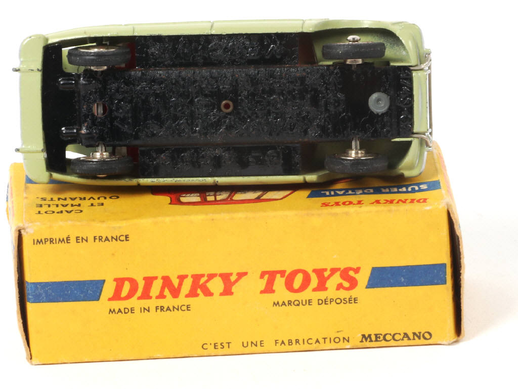Lot 326 - DINKY TOYS (FRANCE) (1)