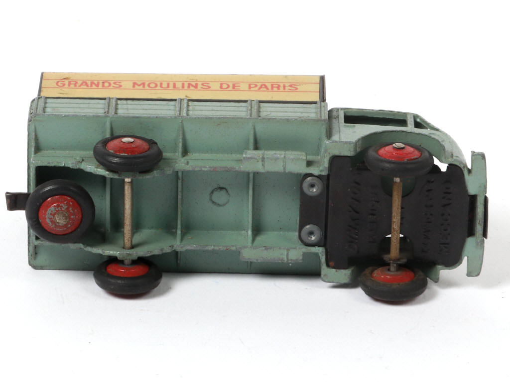 Lot 313 - DINKY TOYS (FRANCE) (1)