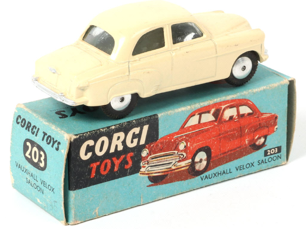 Lot 175 - CORGI TOYS (GB) (1)