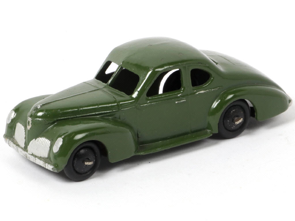 Lot 224 - DINKY TOYS (GB) (1)