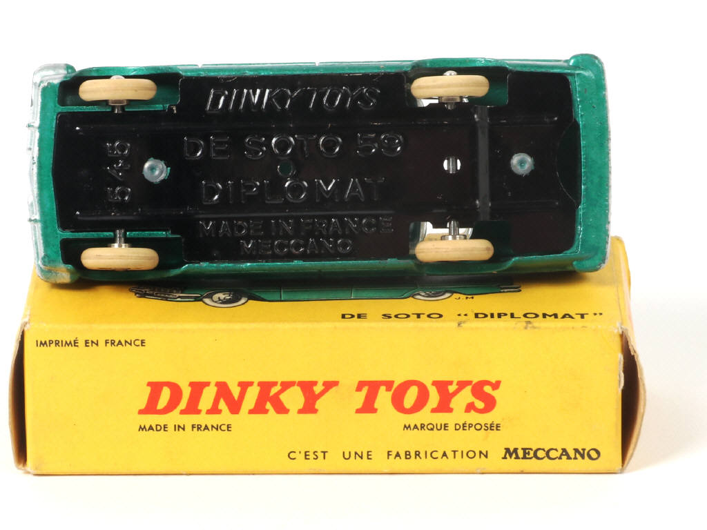 Lot 314 - DINKY TOYS (FRANCE) (1)