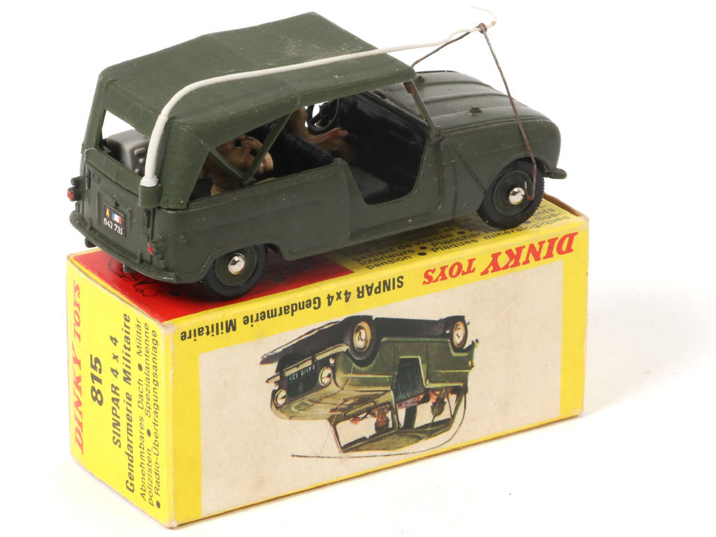 Lot 380 - DINKY TOYS (FRANCE) (1)