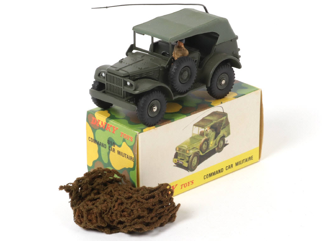 Lot 379 - DINKY TOYS (FRANCE) (1)