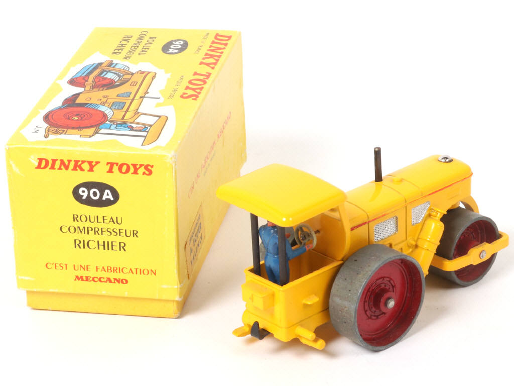 Lot 365 - DINKY TOYS (FRANCE) (1)