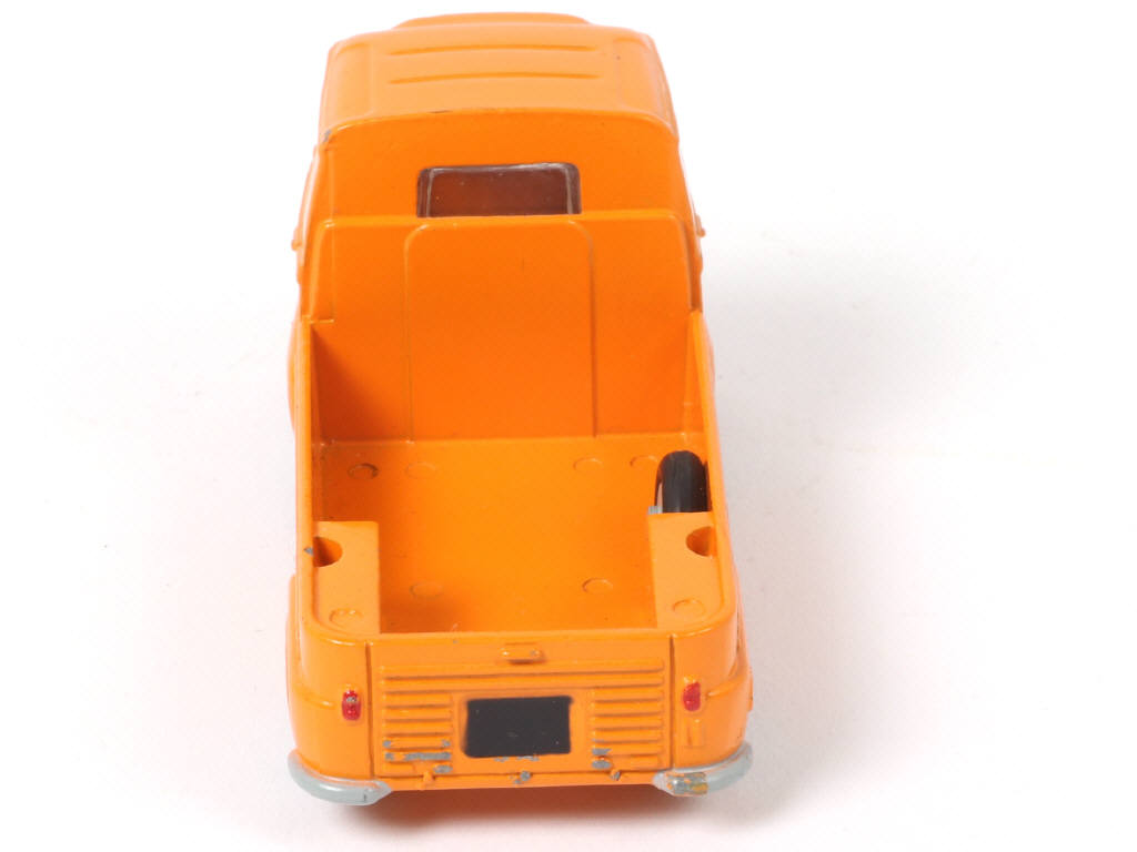 Lot 348 - DINKY TOYS (FRANCE) (1)