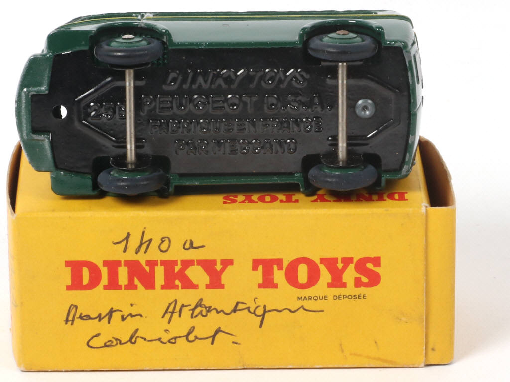 Lot 339 - DINKY TOYS (FRANCE) (1)