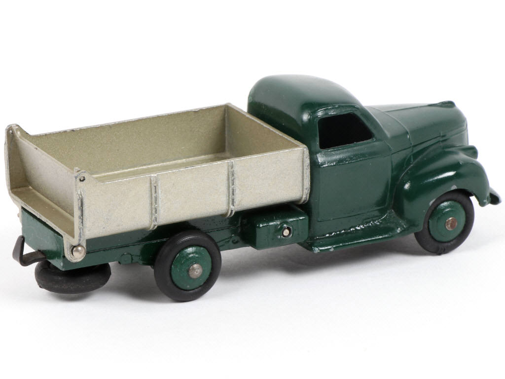 Lot 336 - DINKY TOYS (FRANCE) (1)