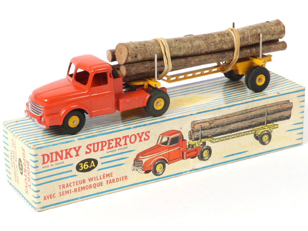 Lot 351 - DINKY TOYS (FRANCE) (1)