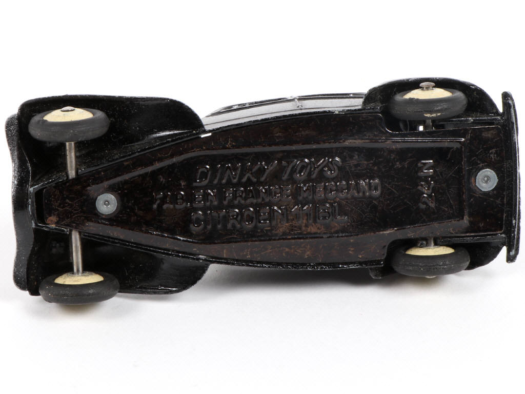 Lot 295 - DINKY TOYS (FRANCE) (1)