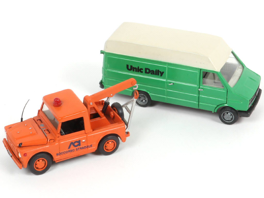 Lot 120 - OLD CARS (ITALIE) (2)