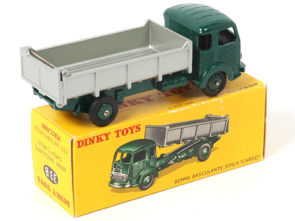 Lot 343 - DINKY TOYS (FRANCE) (1)