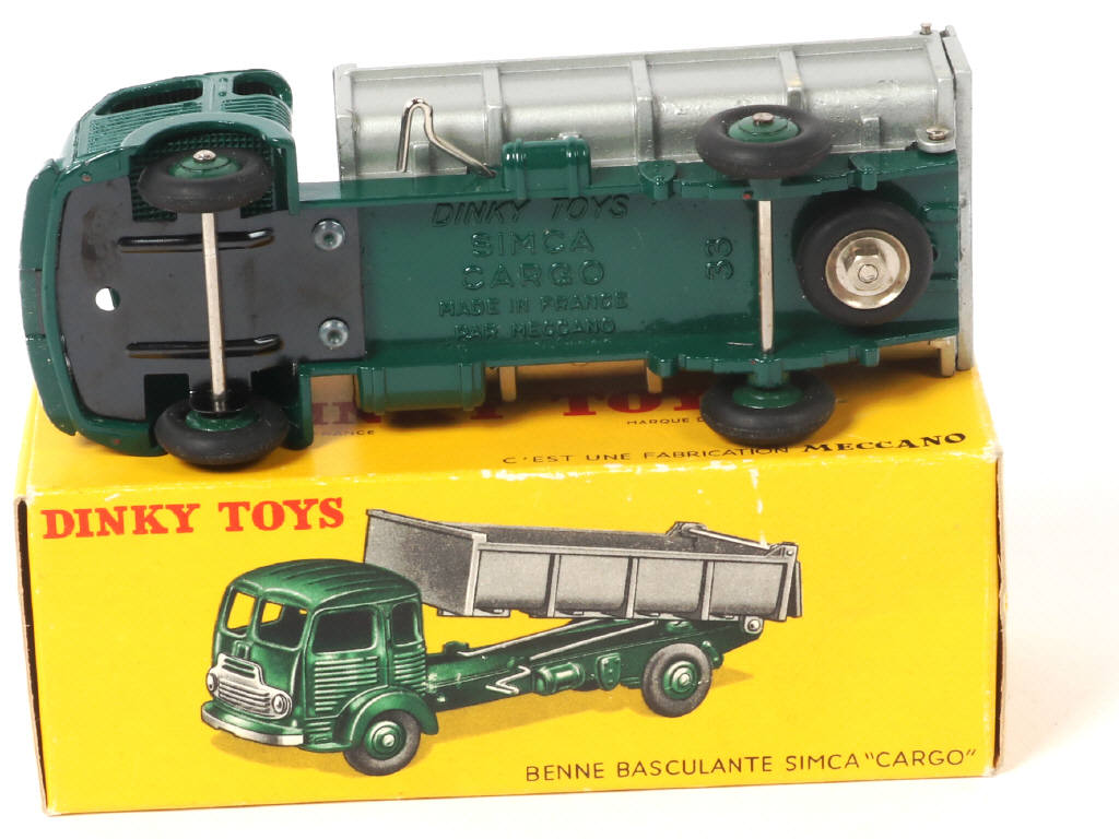 Lot 343 - DINKY TOYS (FRANCE) (1)