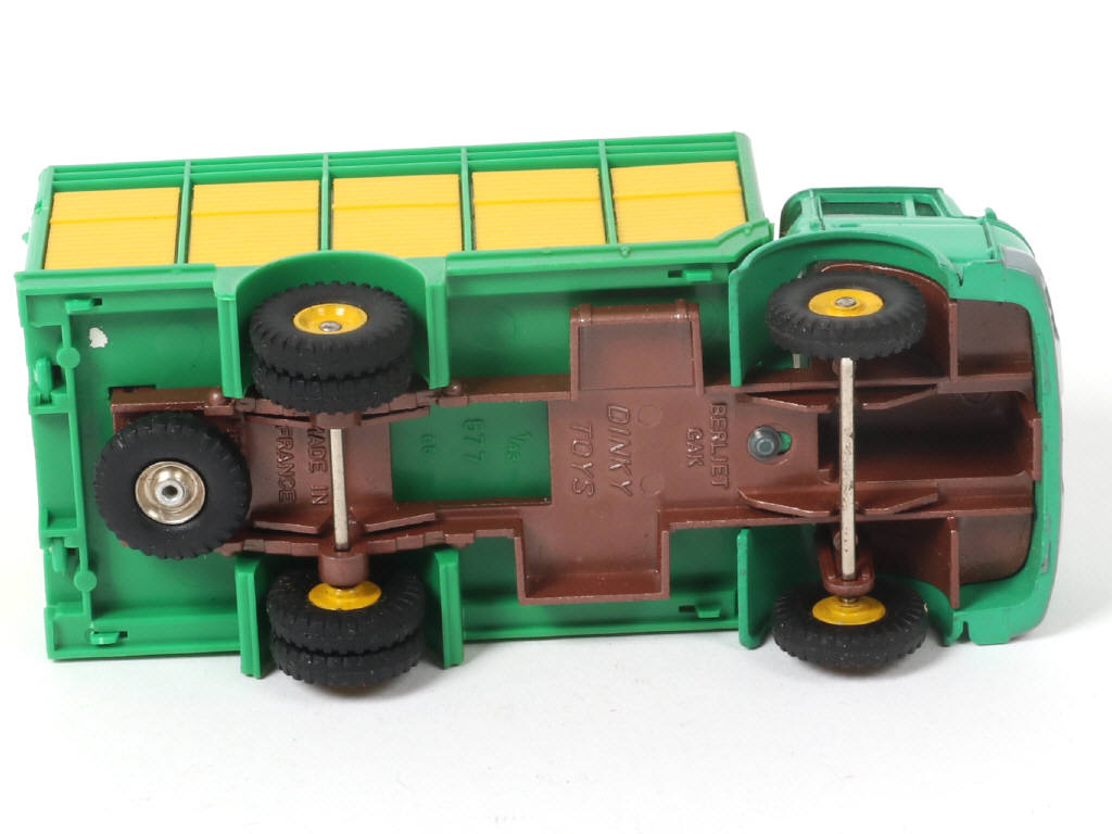 Lot 360 - DINKY TOYS (FRANCE) (1)