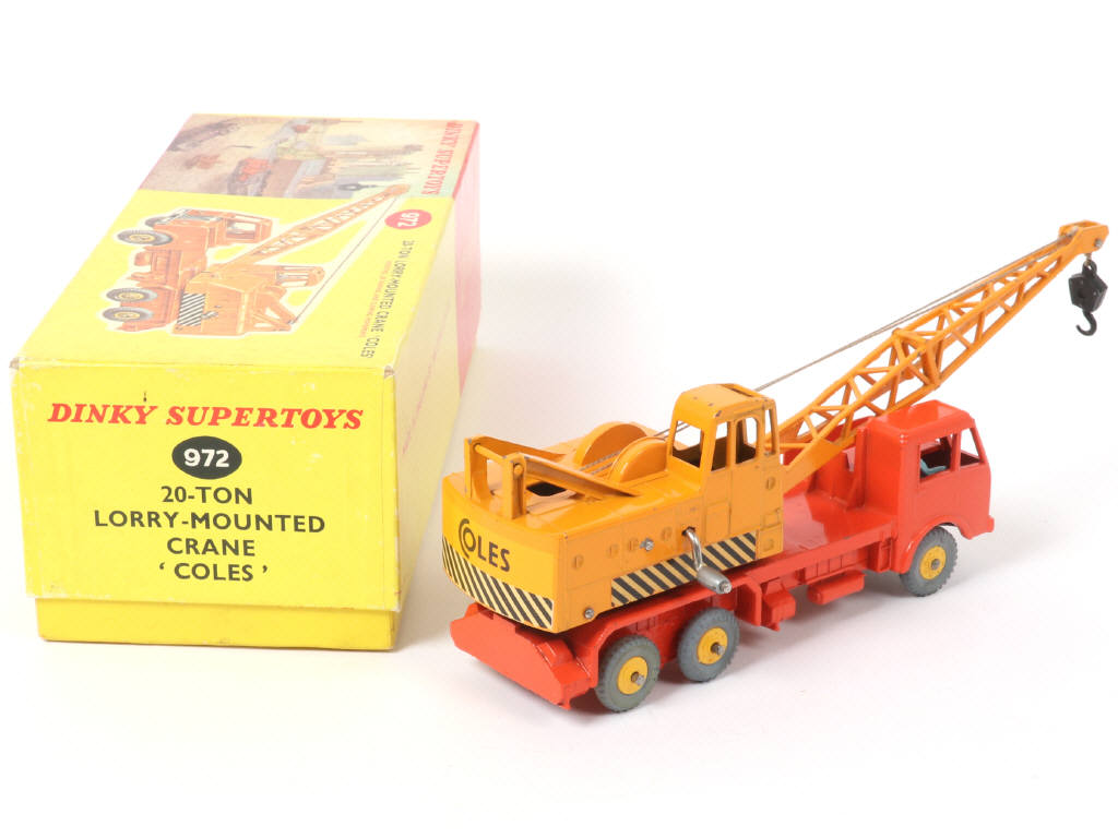 Lot 251 - DINKY TOYS (GB) (1)