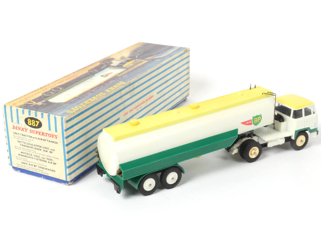 Lot 363 - DINKY TOYS (FRANCE) (1)