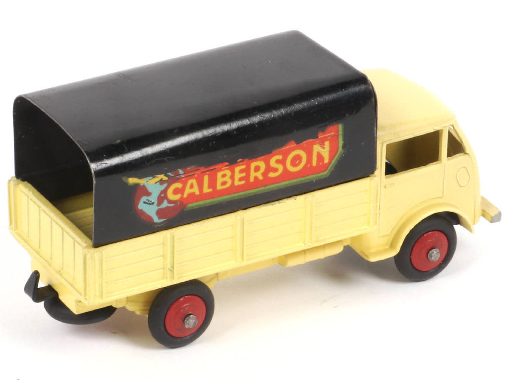 Lot 334 - DINKY TOYS (FRANCE) (1)