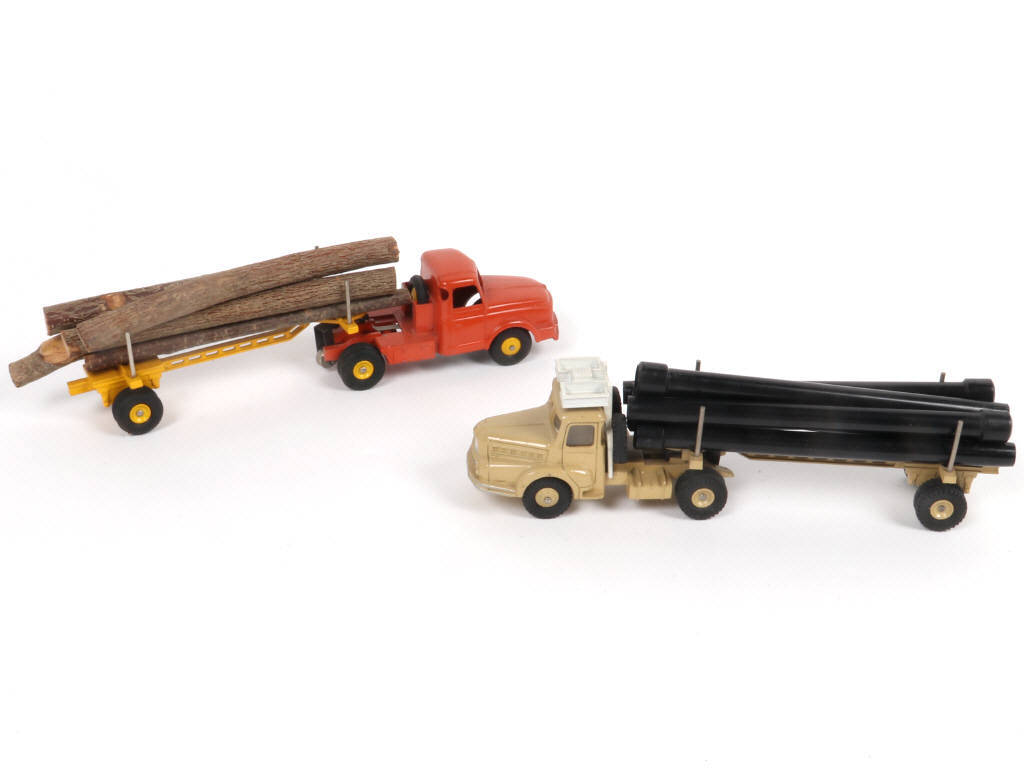 Lot 370 - DINKY TOYS (FRANCE) (2)