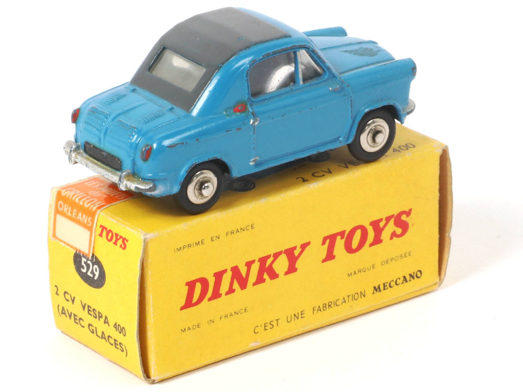 Lot 305 - DINKY TOYS (FRANCE) (1)