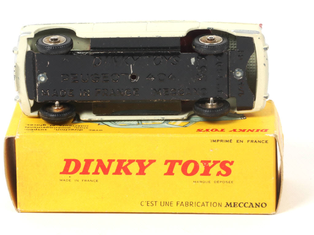 Lot 319 - DINKY TOYS (FRANCE) (1)